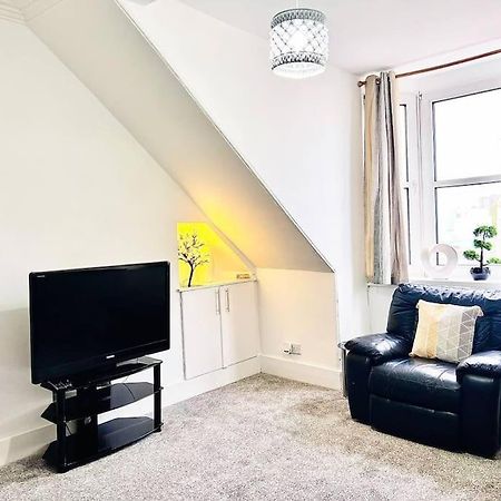 Crown House Two Bedroom Apartment アバディーン エクステリア 写真