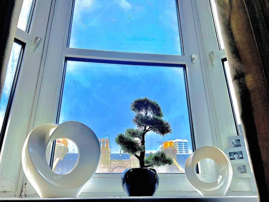 Crown House Two Bedroom Apartment アバディーン エクステリア 写真